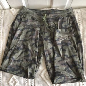 American Eagle Outfitters Men's Camo Moto Drawstring Active Jogger Pant Large